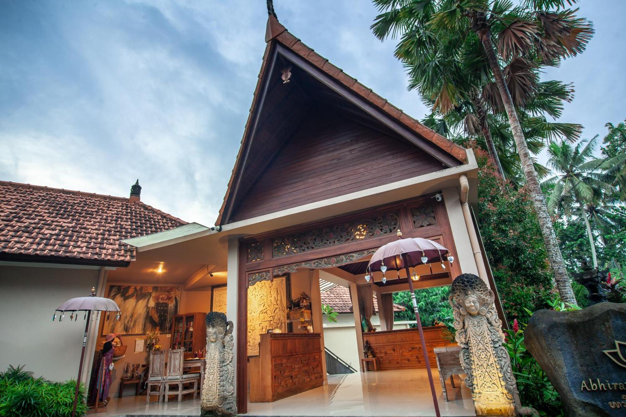 Abhirama Villas And Spa Убуд Экстерьер фото